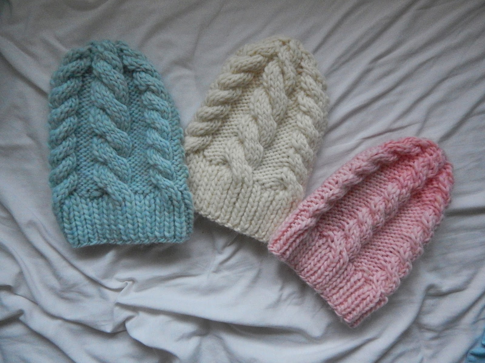 DIY Knitted Cable Hat 