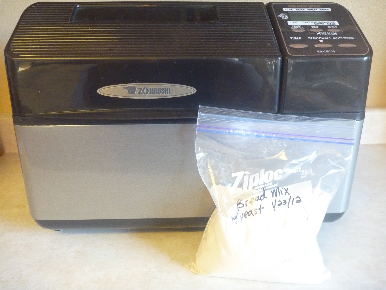 Jewel's Gluten Free Kitchen: Gluten Free Bread Machine White Bread