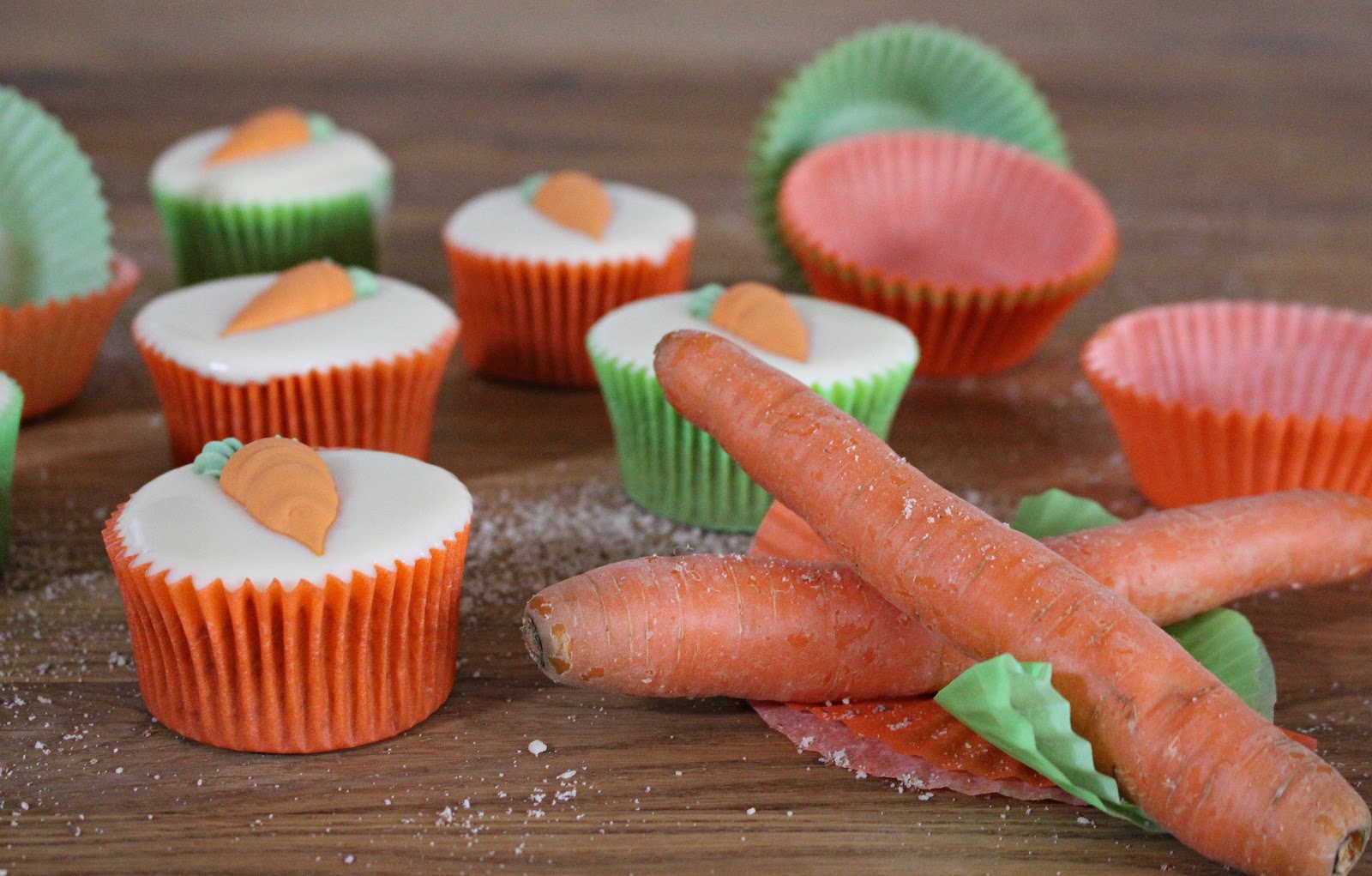 Rübli-Cupcakes mit Frischkäse-Frosting