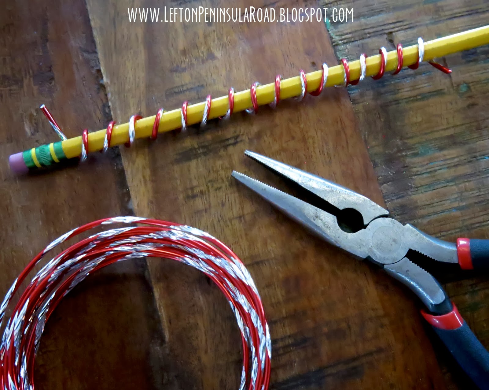 Make It Easy Curled Wire Ornaments Left on Peninsula Road