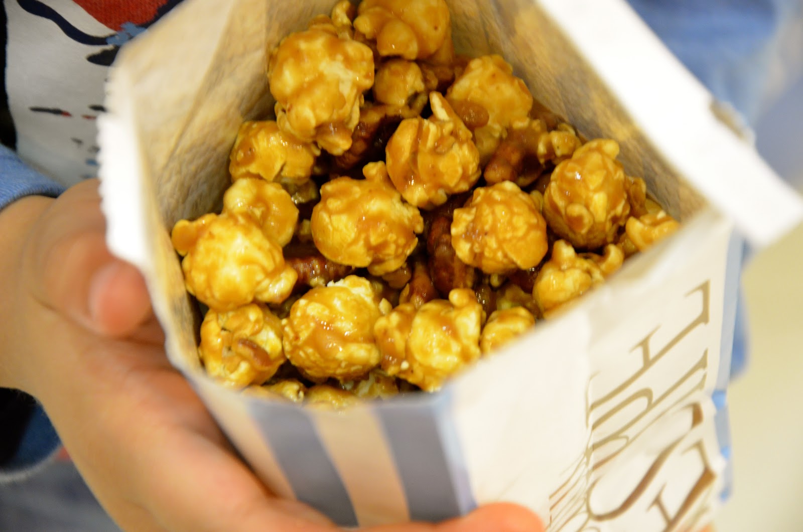 Living to EAT Garret Pecan Caramel Crisp Popcorn Dhs 22, Dubai Mall