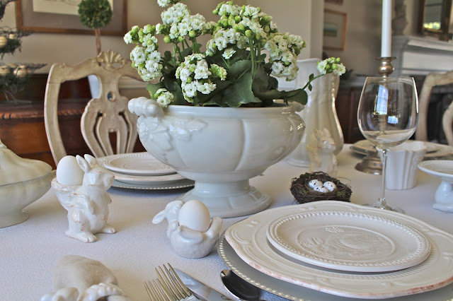 Elegant & Easy Neutral Easter Tablescape neutral easter tablescape white silver grey white flowers centerpiece
