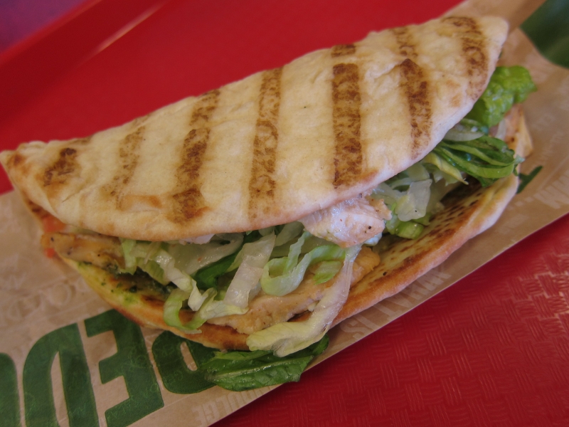 Review Quiznos Basil Pesto Chicken Grilled Flatbread