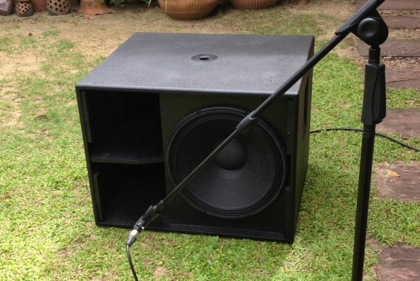 skema box jbl srx