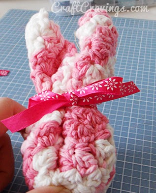 http://craftcravings.com/super-cute-washcloth-bunnies-tutorial/