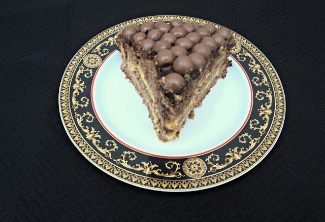 tarta-maltesers-naranja-frutos-secos tarta-maltesers-naranja-frutos-secos-porcion