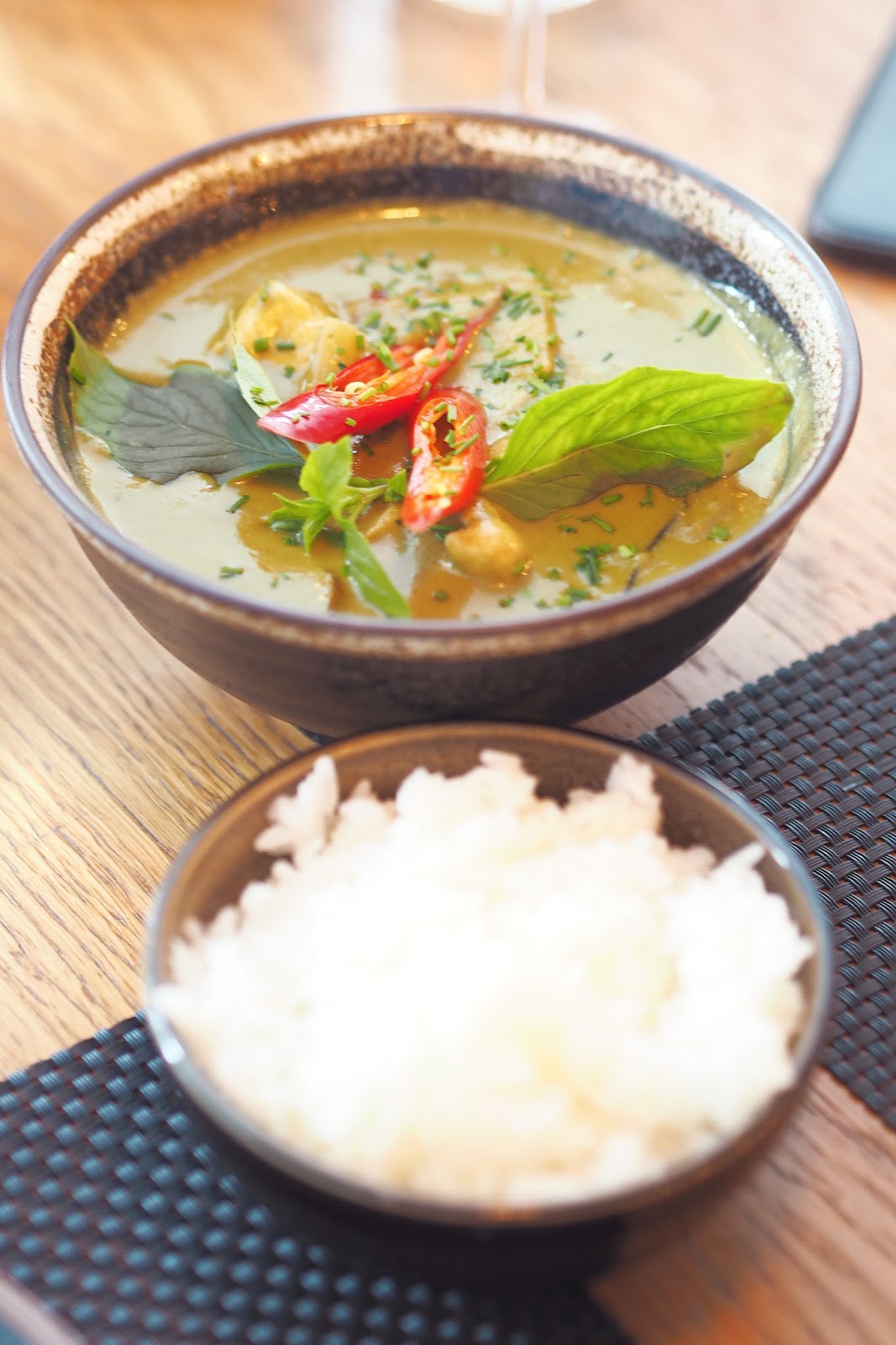 Green Thai curry with rice