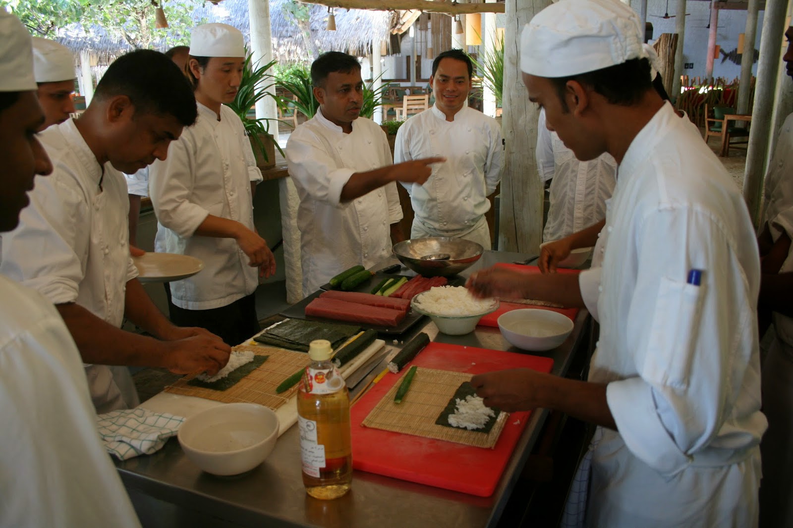 Country Gourmet Traveler: How to make Sushi