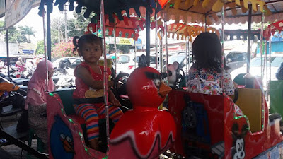Saat Anak Minta Selvi dan Terus Minta Naik Odong-Odong