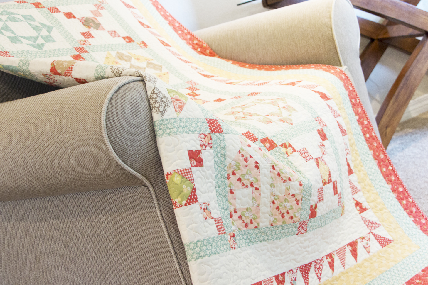 Carried Away Quilting Crossroads Quilt Along the Friendship Block