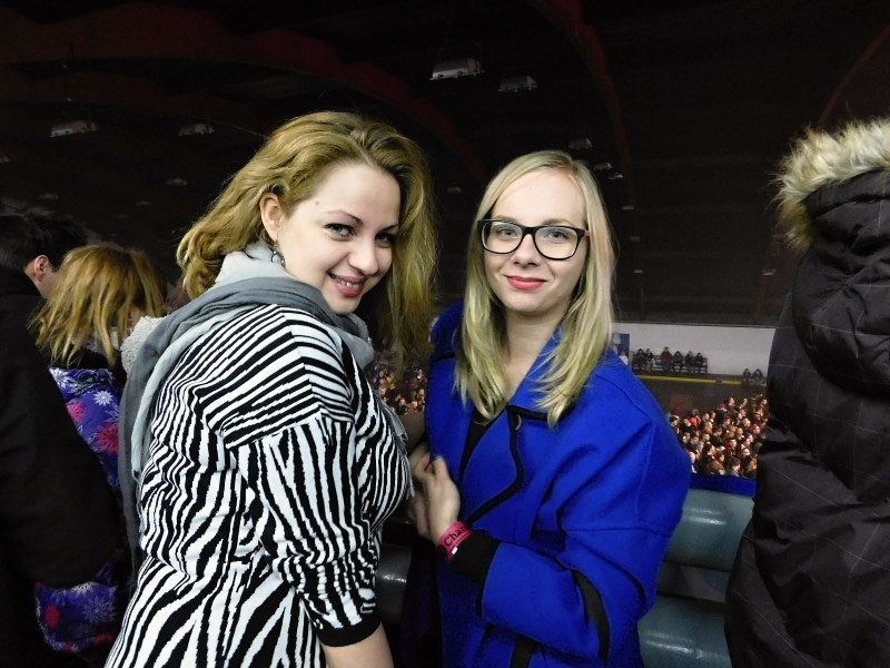 Taking One for the Team Tour Simple Plan Prague 2016 ADELA JUR Adéla Jursíková