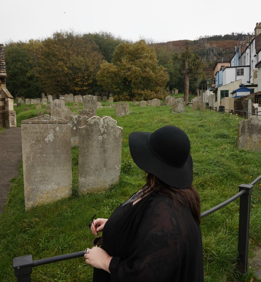 PLUS SIZE WITCHY GOTHIC ALTERNATIVE OOTD INSPIRED BY AMERICAN HORROR STORY COVEN