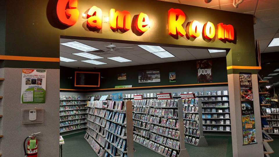 ISeeRobots Video Store Pics Family Video, Des Moines Iowa.