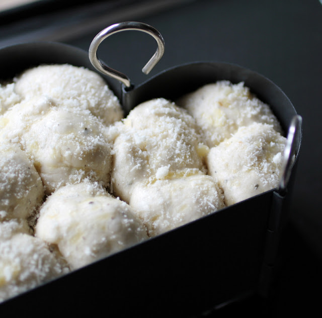 Magic Baking Tin Review