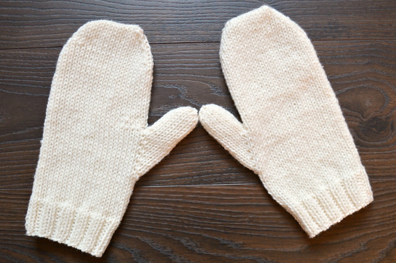 How to Knit Basic Mittens