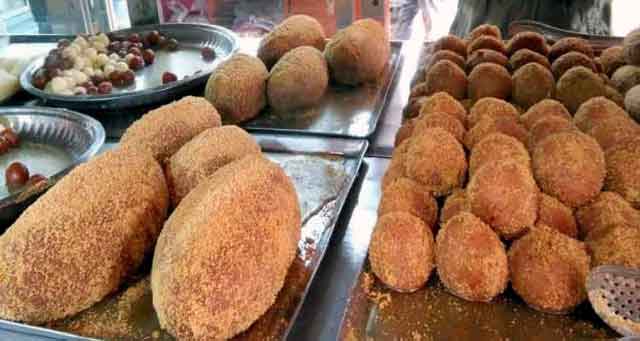 Charming of the burning across the country is a miracle সারা দেশেই সুনাম কেড়েছে পোড়াবাড়ির চমচম