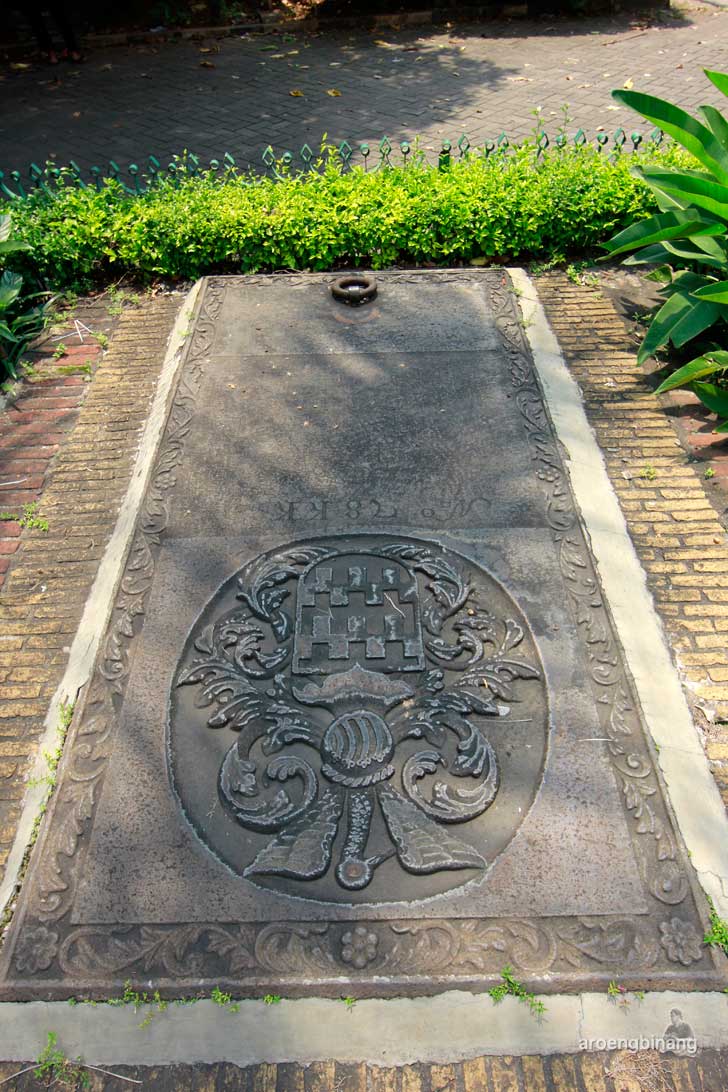 prasasti kubur gereja sion jakarta