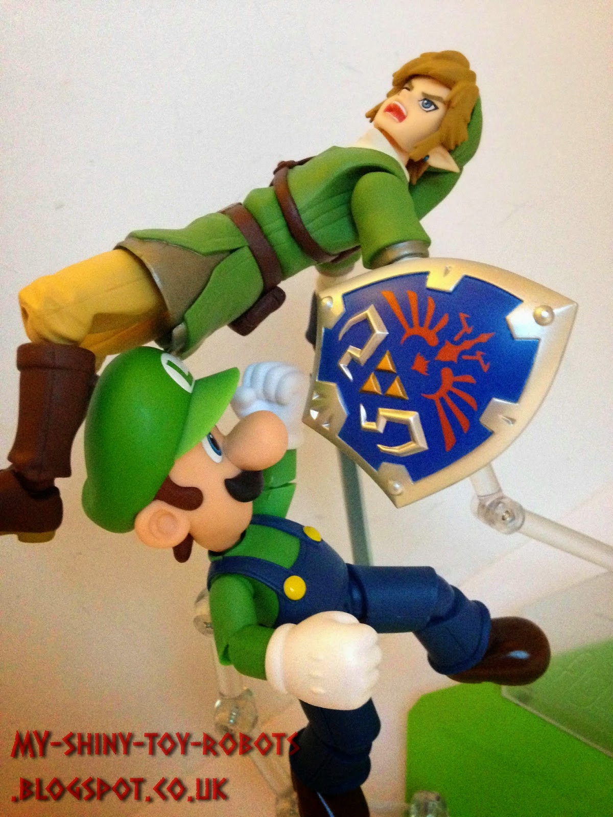 Luigi vs Link
