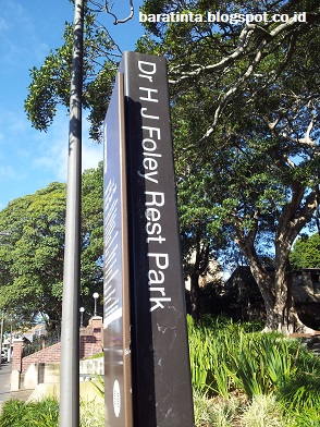 Jelajah Sydney #19 - Taman Kecil Bersejarah Itu Bernama "Dr H J Foley