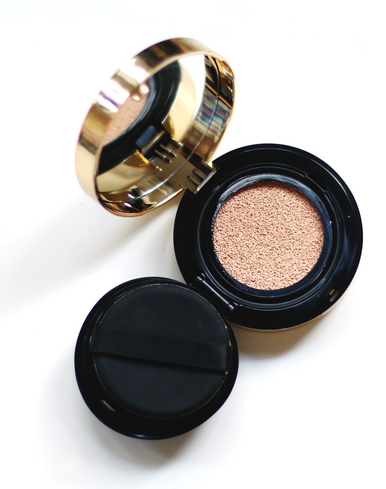 YSL LE CUSHION ENCRE DE PEAU FOUNDATION REVIEW