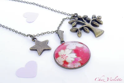 Collier arbre, étoile et médaillon rouge tissu japonais - Chez Violette