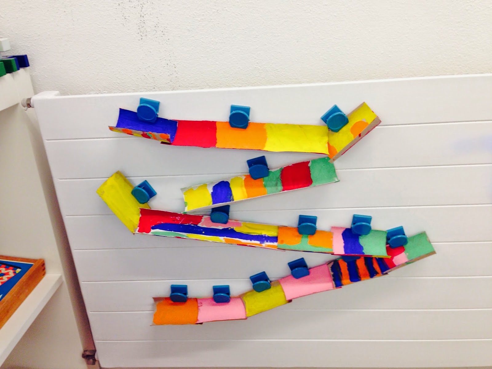 123kinderleicht: Veränderbare DIY-Murmelbahn