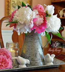 Lovely Things Blog-Flower vignette-Weekly Blog Link Up Party- Treasure Hunt Thursday- From My Front Porch To Yours