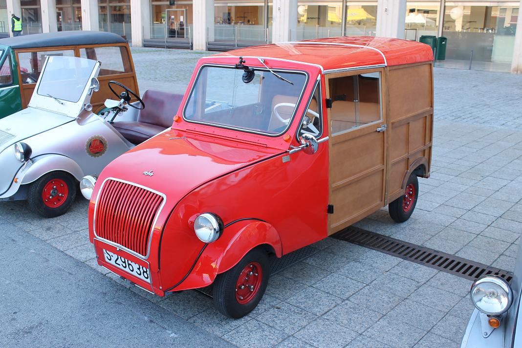 autoArchiwum CZYTELNIA BISCUTER DREWNIANE AUTO Z HISZPANII