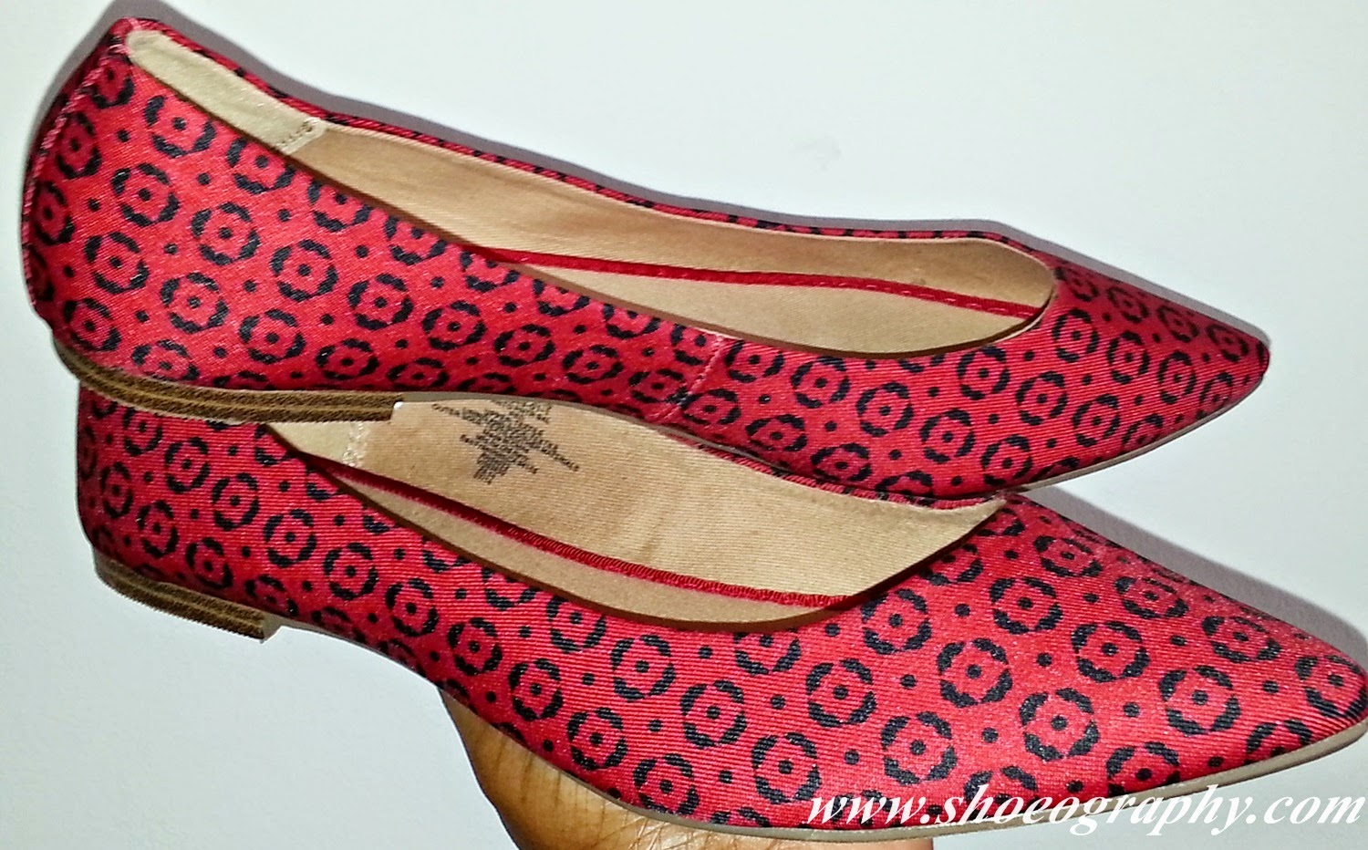navy flats pointed