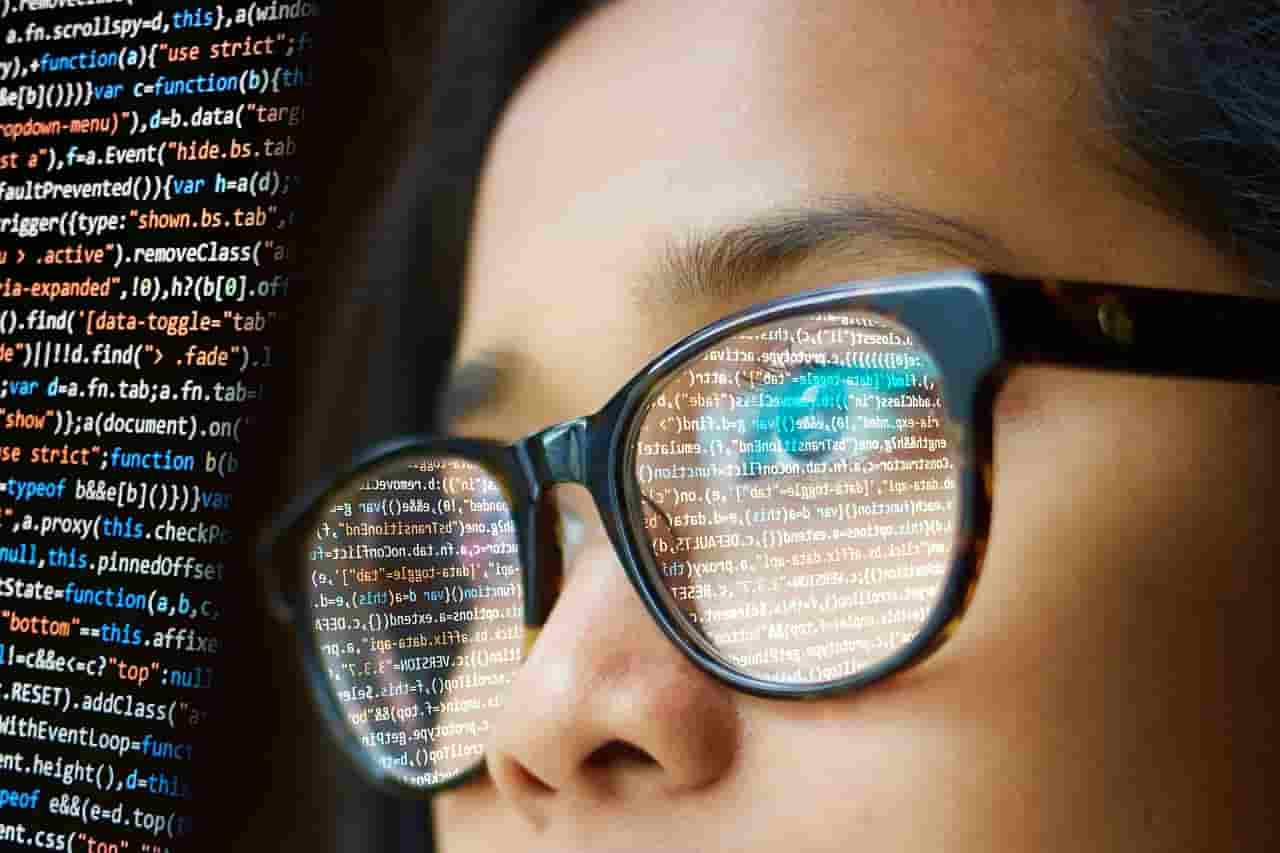 Kelebihan Dan Kekurangan Seorang Programmer Wajib Tau!