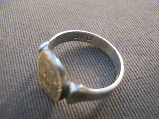 gold and silver ring