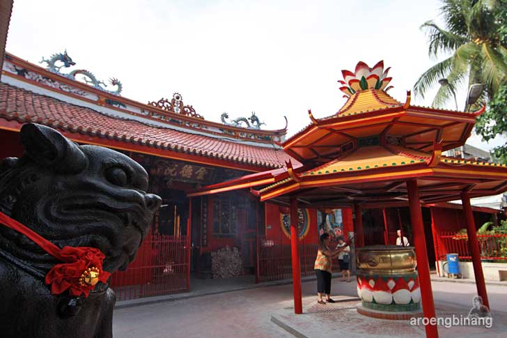 kelenteng jin de yuan jakarta