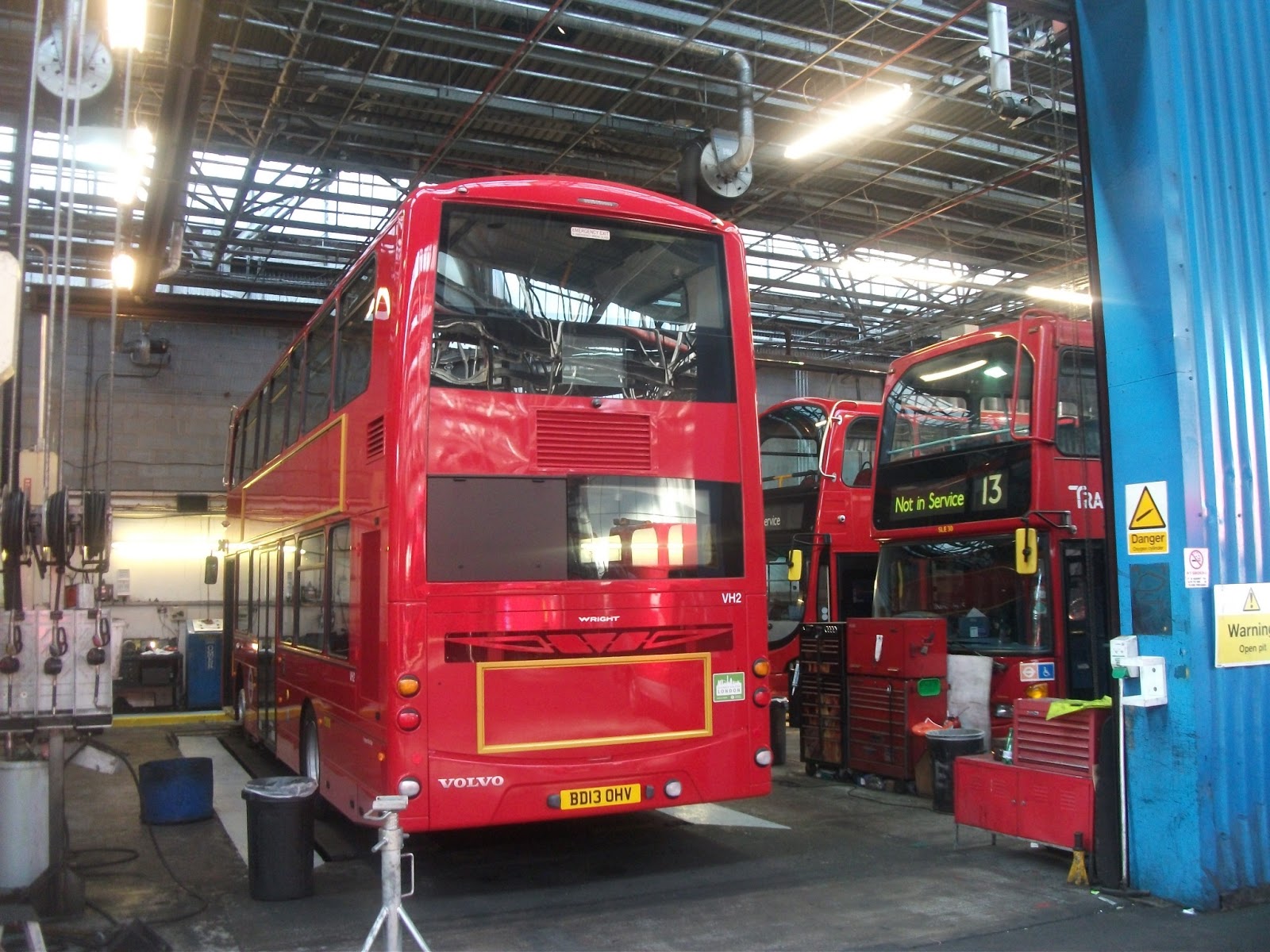 The Circle of London London Sovereign Edgware Garage [BT]..New