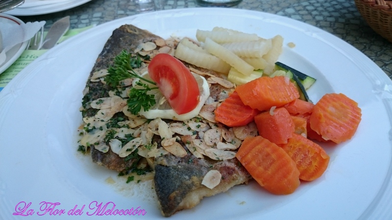 Trucha de la Selva Negra en salsa de mantequilla