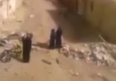 لحظات-استسلام-3-نساء-من-داعش-فى-ليبيا-كالتشر-عربية لحظات-استسلام-3-نساء-من-داعش-فى-ليبيا-كالتشر-عربية