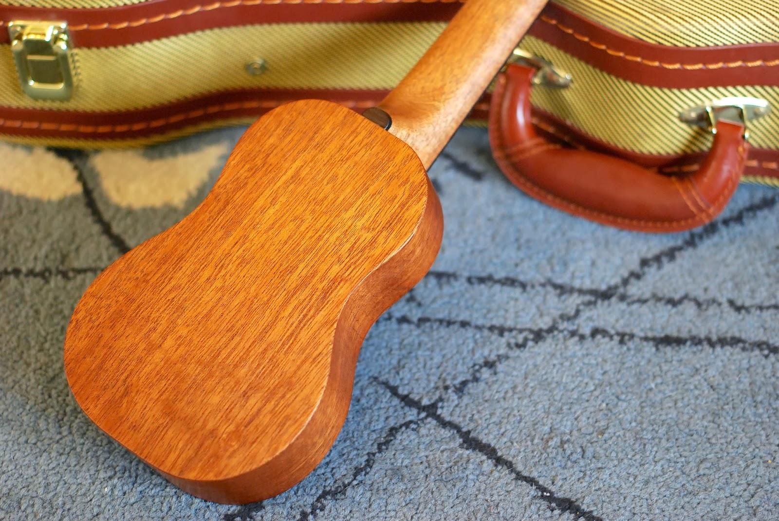 John Daniel Pixie Sopranino Ukulele REVIEW