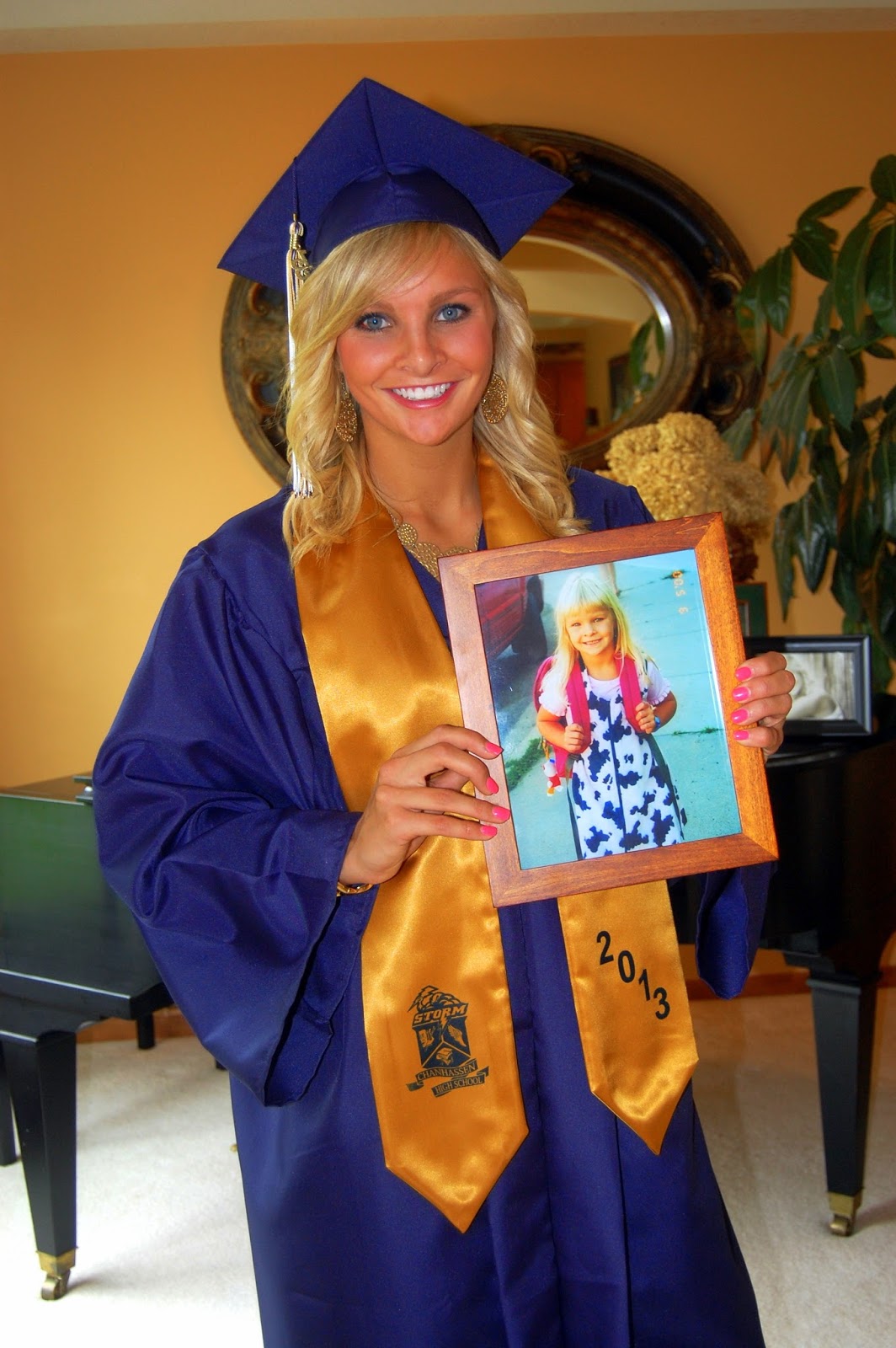 Holidays, Homeschool, & Home: Senior Picture ideas & shadowbox