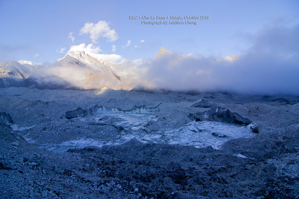From Thagnag crossing Ngozumpa Glacier to Gokyo