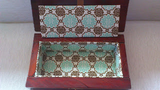 MADERA DE MINDI: Tu pequeño cofre de madera y esa tela...