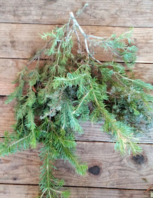 Easy DIY Swags for Christmas Easy DIY Swags for Christmas