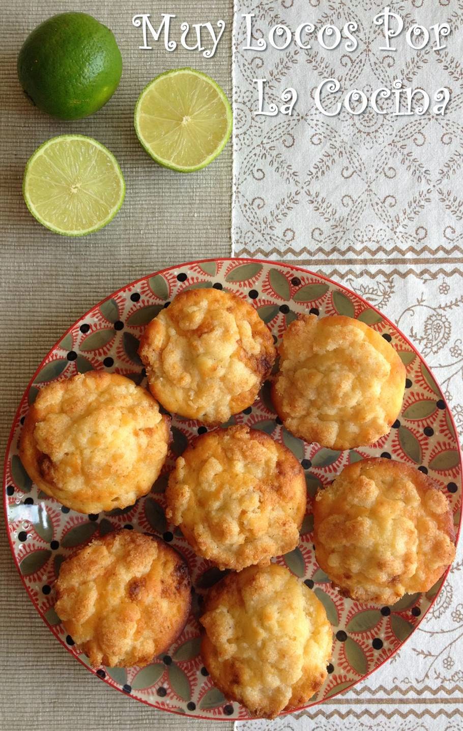 Muffins de Lima y Yogur con Streusel de Coco y Nueces de Macadamia