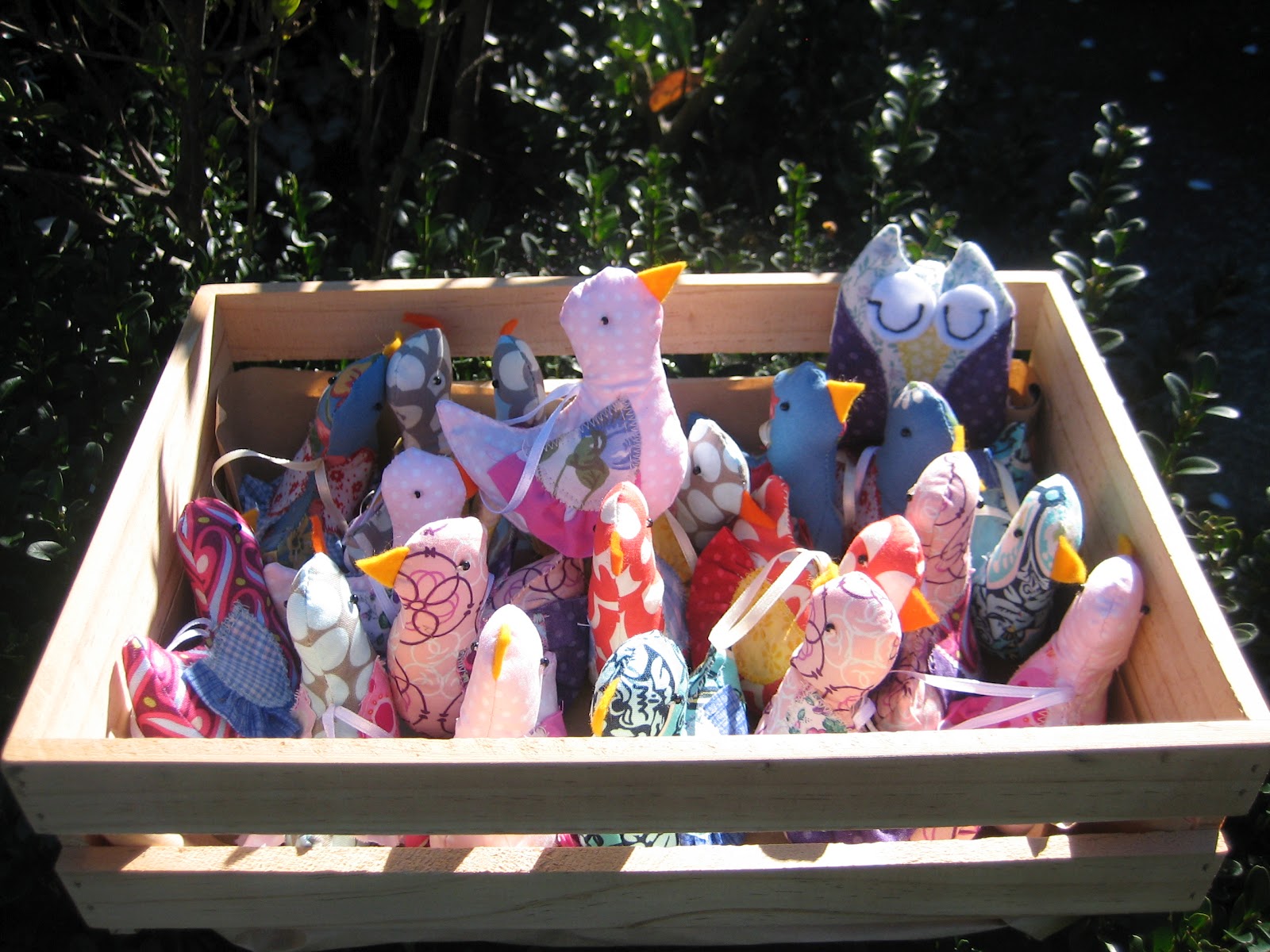 Zippity Doo dah; flowers made from vintage zippers