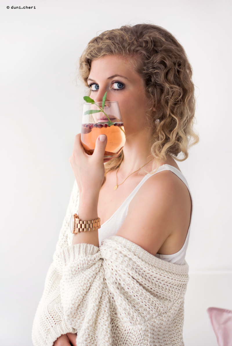 granatapfel drink oversized caridgan weiss granatapfel drink oversized caridgan weiss