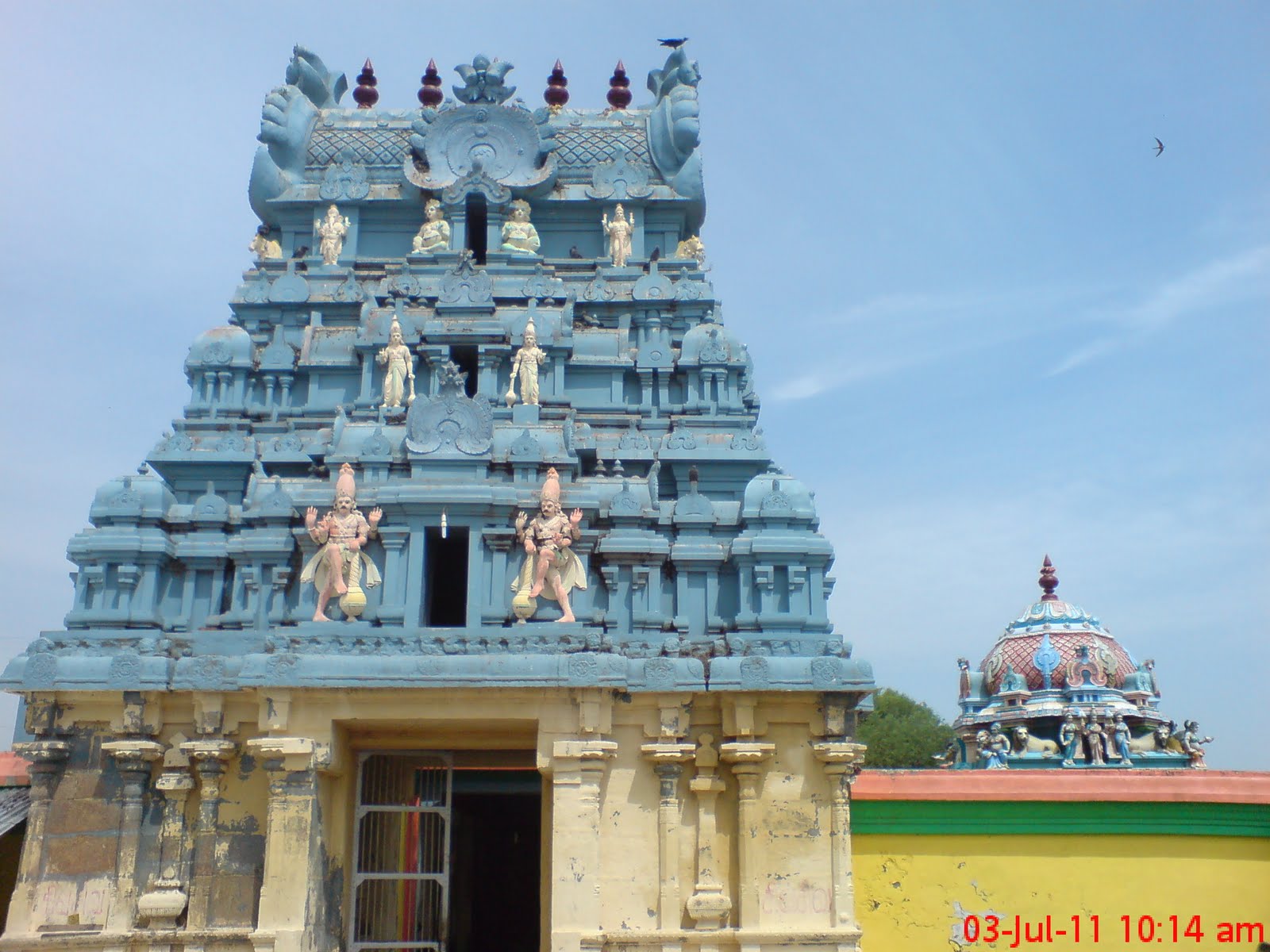 Sri Thirumeni Azhagar Temple, Mahendrapalli, Sirkazhi - 275 Shiva Temples