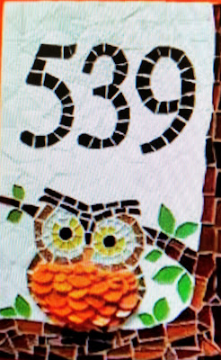 COMO FAZER MOSAICO, PASSO-A-PASSO. Mosaico. CDs, cacos de vidro, espelho, cerâmica, azulejos, vidro, cerâmica, conchas, pastilhas, tampas de garrafa Mosaico. CDs, cacos de vidro, espelho, cerâmica, azulejos, vidro, cerâmica, conchas, pastilhas, tampas de garrafa