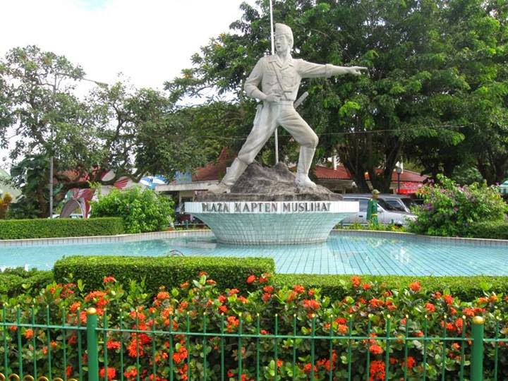 Wisata Bogor Plaza Kapten Muslihat (Taman Topi)