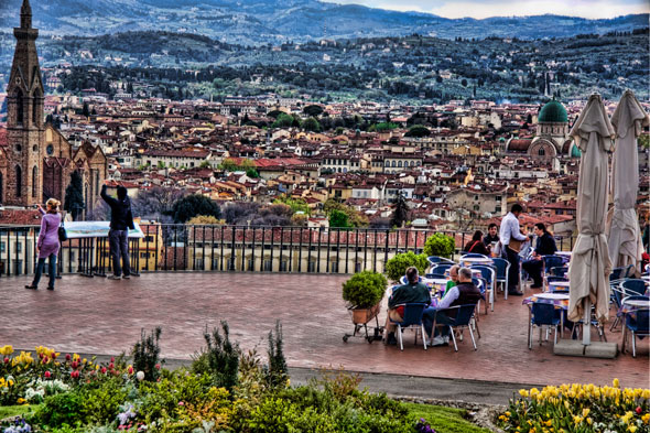 590x392-Lunch-Break-Florence