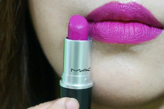 MAC Lipstick in Flat Out Fabulous (Retro Matte) 
