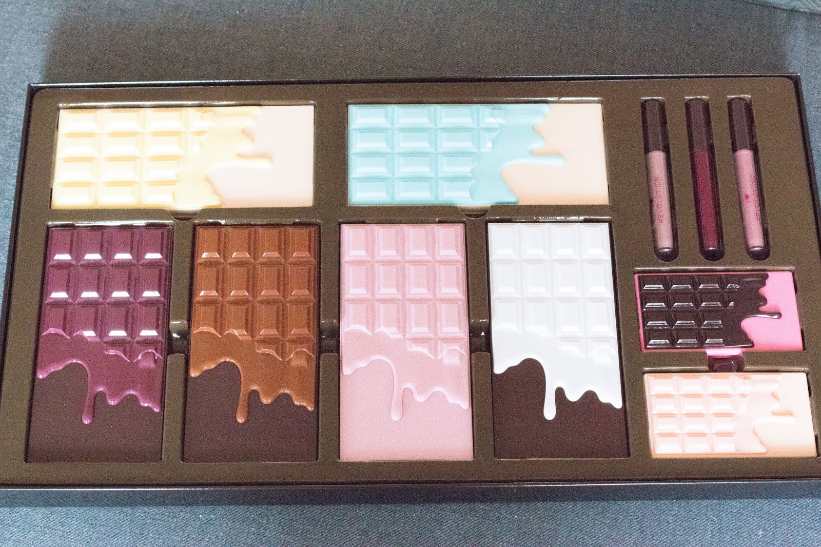 I Heart Revolution Chocolate Vault Giftset