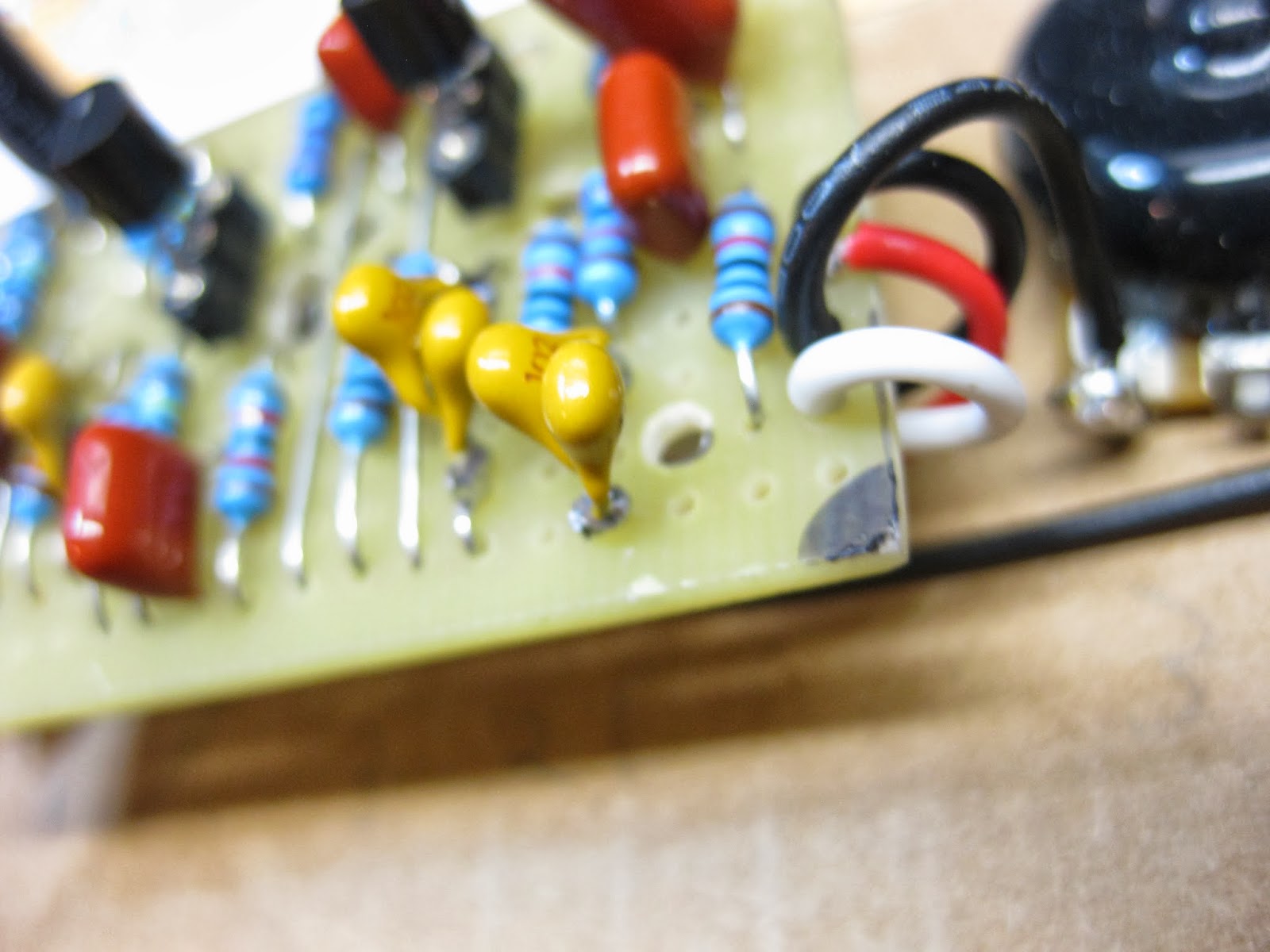 DIY Guitar pedal projects ZVex Box of ROCK pot soldering